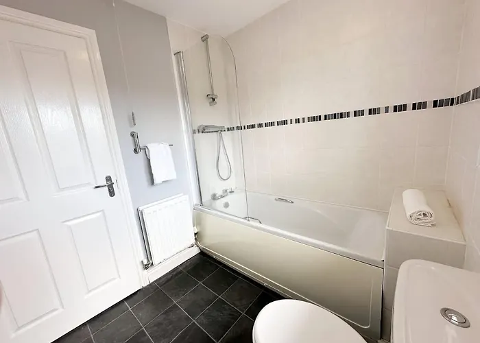 Aidan House By Blue Skies Holiday home