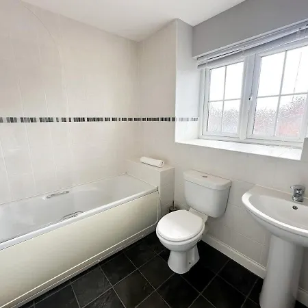 بيت للعطل Aidan House By Blue Skies *